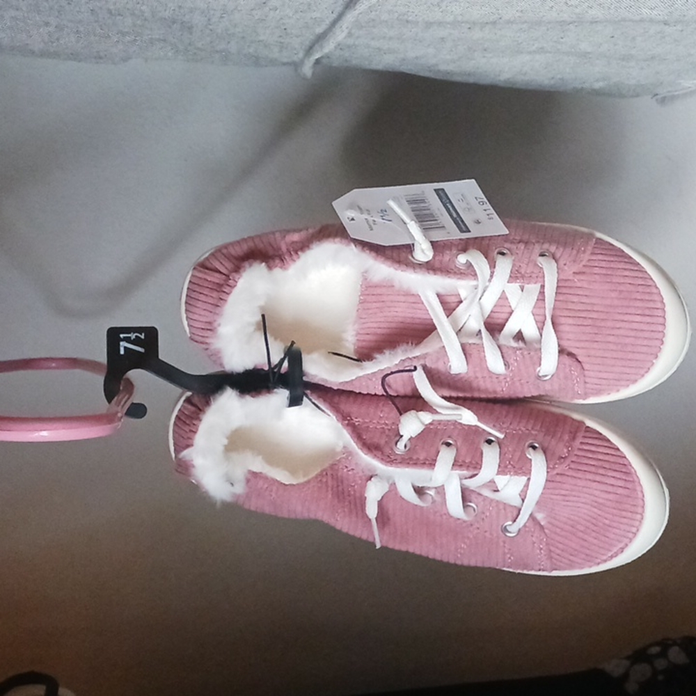 Time and Tru Memory Foam Faux Fur Shoes 6, 7 1/2, & 8 Pink